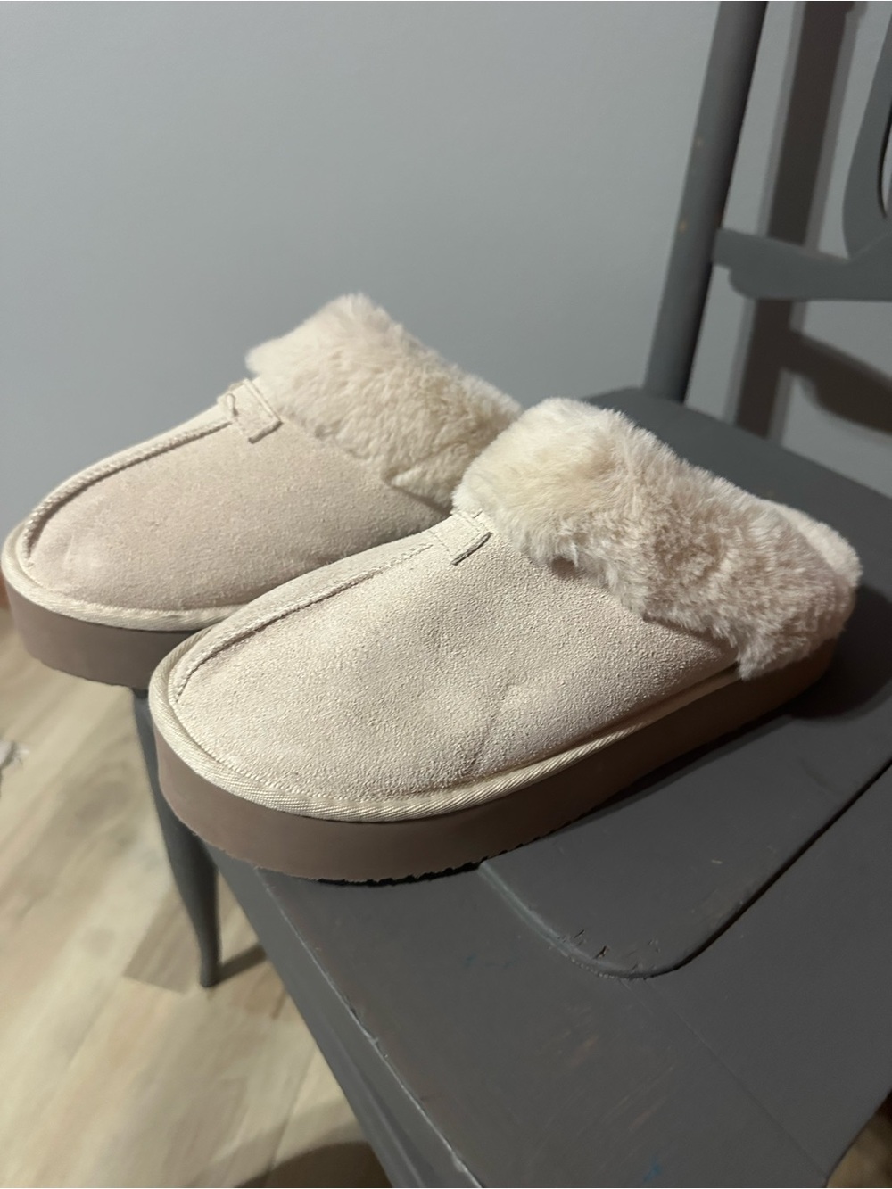 Cozy Faux-Fur Lined Slip-On Mules in Cream